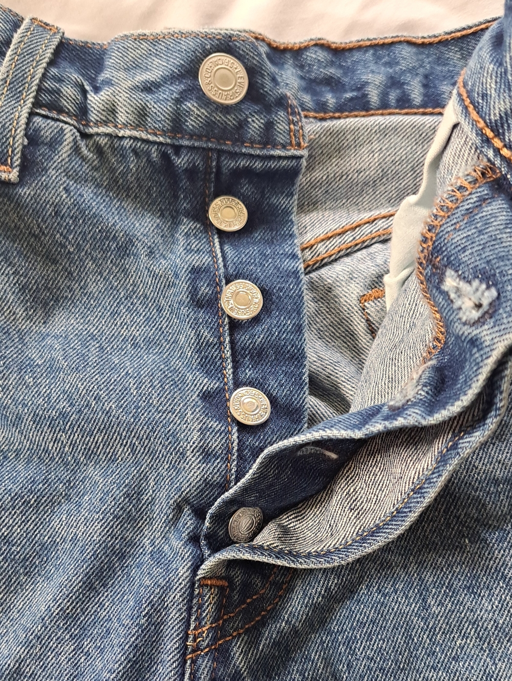 Levi's Premium 501 Crop Stonewash Womens Jeans Size 30x26 - Picture 10 of 13